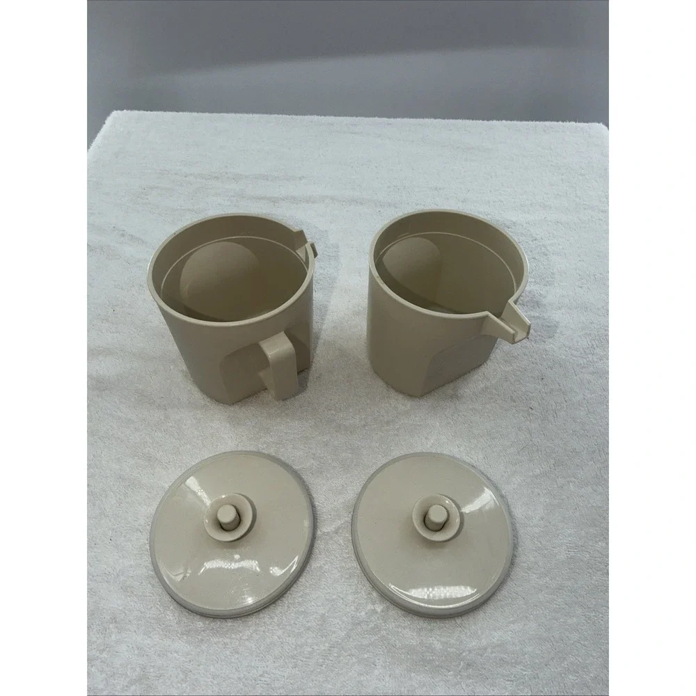 Vintage Tupperware Creamer and Sugar Bowl Set 1414-4 1415-2